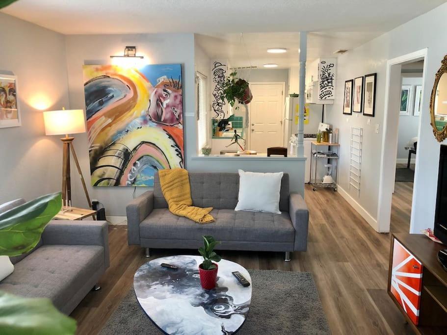 Smart Eclectic Art House Near Uc Davis Med Center Villa Sacramento Exterior photo